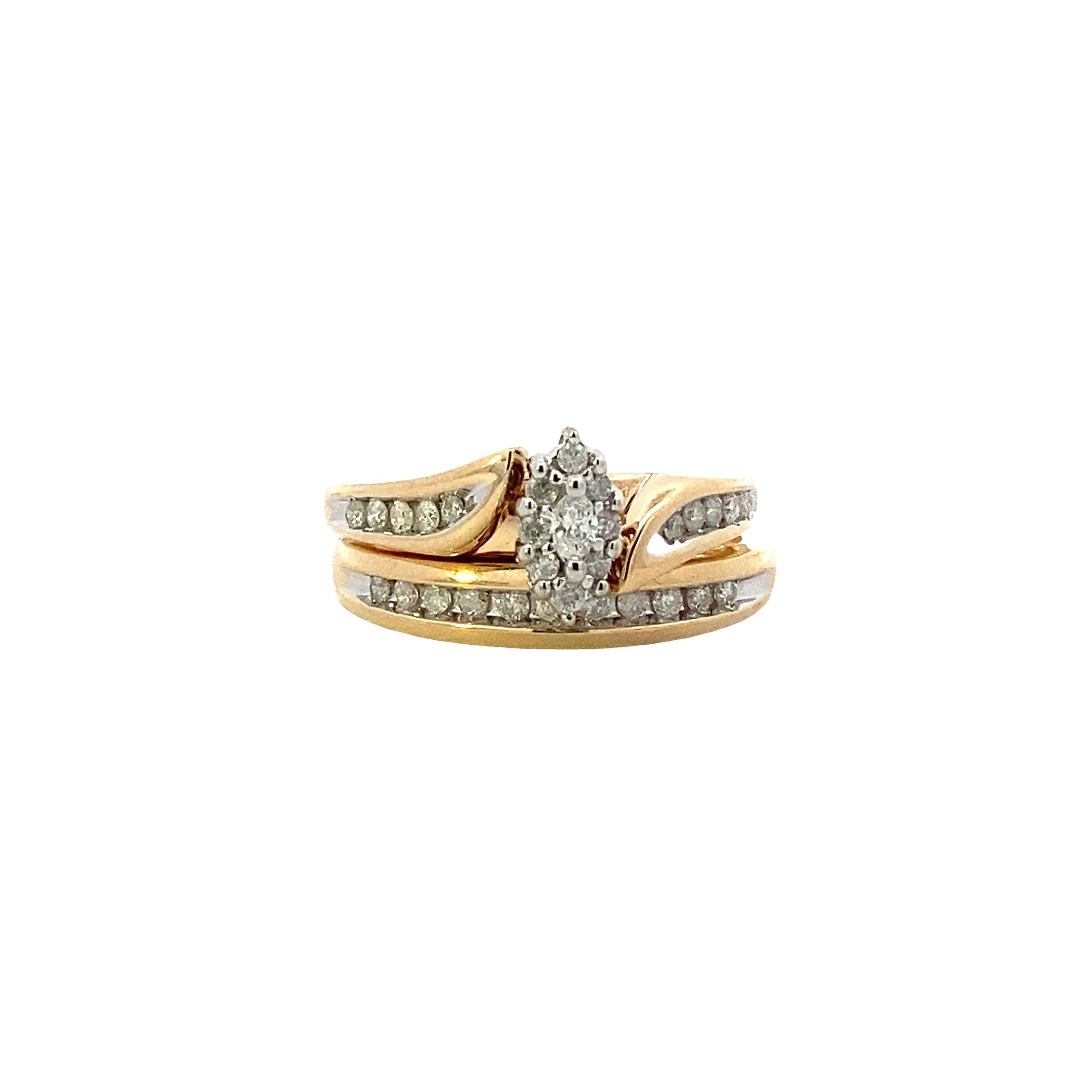 Alianza de Diamantes en Oro Amarillo de 10K - 0.39ct